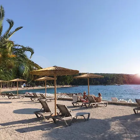 Holiday-home With Pool & Sea View In Villa *