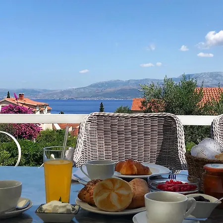 Holiday-home With Pool & Sea View In Villa *