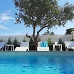 Villa Holiday-home With Pool & Sea View In Supetar