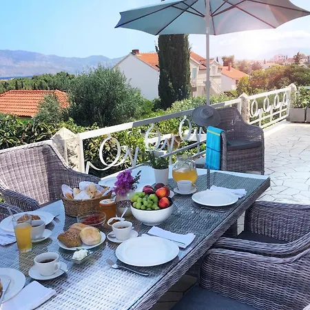 Holiday-home With Pool & Sea View In سوبيتار