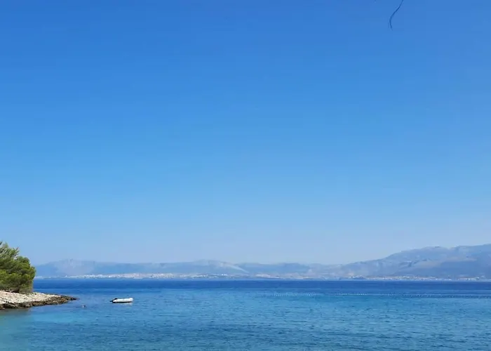 Villa Holiday-home With Pool & Sea View In *