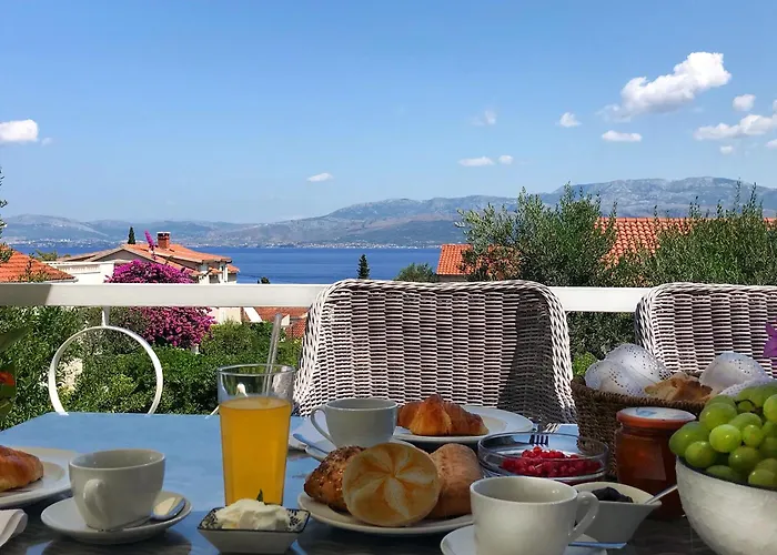 Holiday-home With Pool & Sea View In Villa *